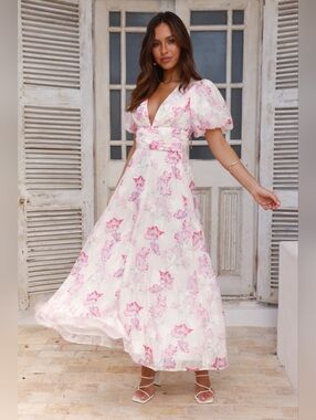 HELLO MOLLY One To Love Maxi Dress White NWT Size 4